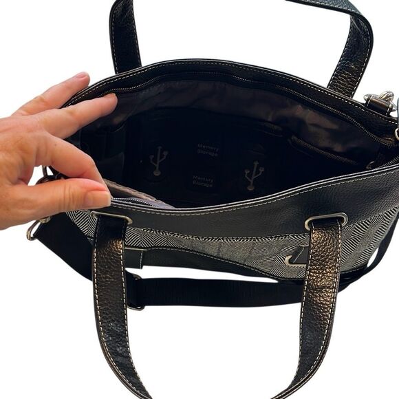 Mobile edge me for her tablet bag super cute - Picture 4 of 4